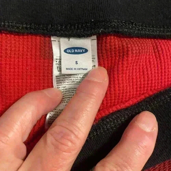 Old Navy Red & Black Plaid PJ bottoms women’s size small - Picture 3 of 6